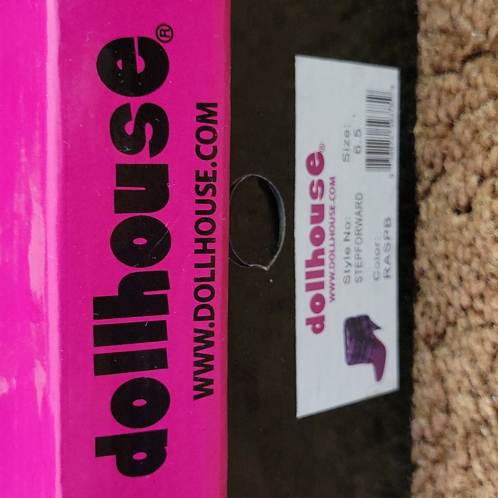 Dollhouse purple high heel boots